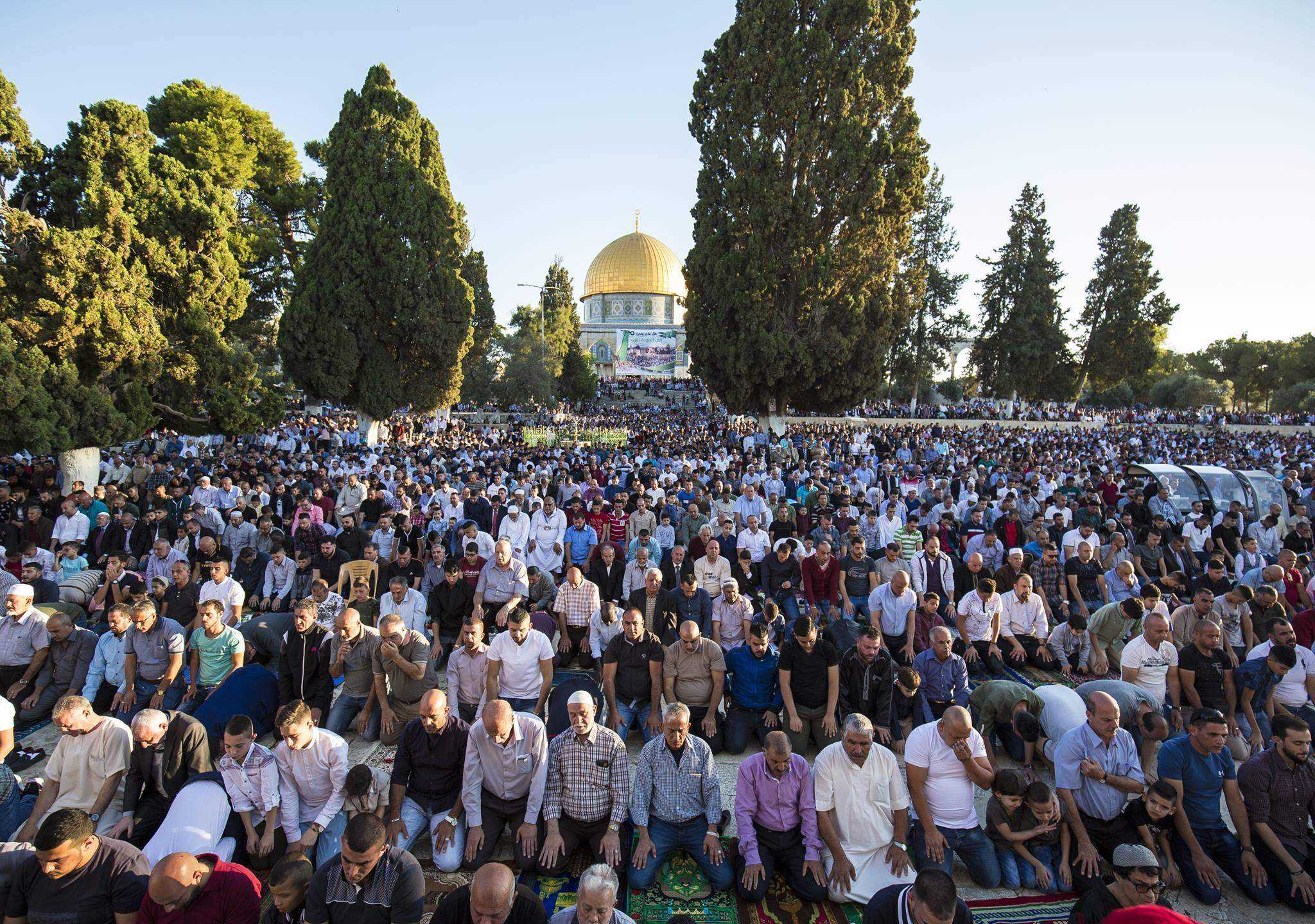 Bajram u džamiji Al-Aksa klanjalo 90.000 vjernika